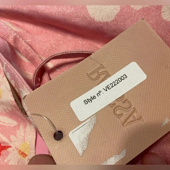 NWT Rare Raissa Floral Shimmer Halter Dress - Picture 7 of 9